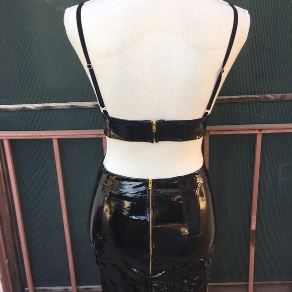 💥SUPER HOT LOOKING💥PVC skirt and top NWT - Picture 3 of 8